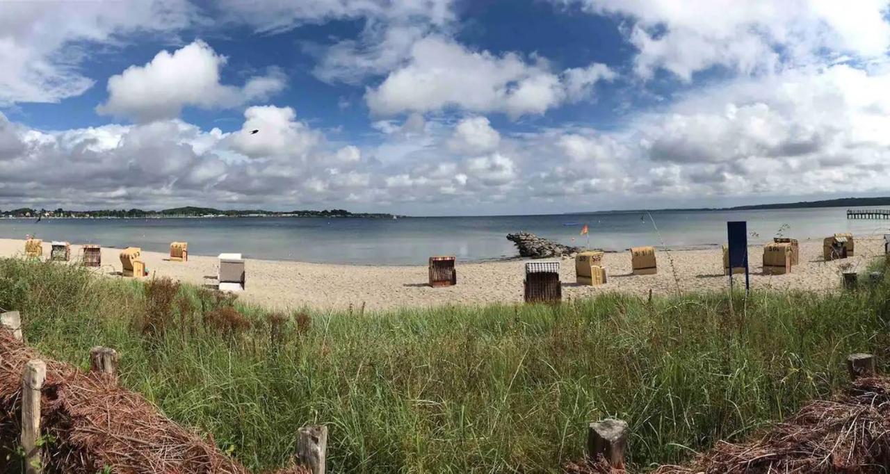 Im Bademantel An Den Strand Mit Terrasse Eckernförde Exterior foto